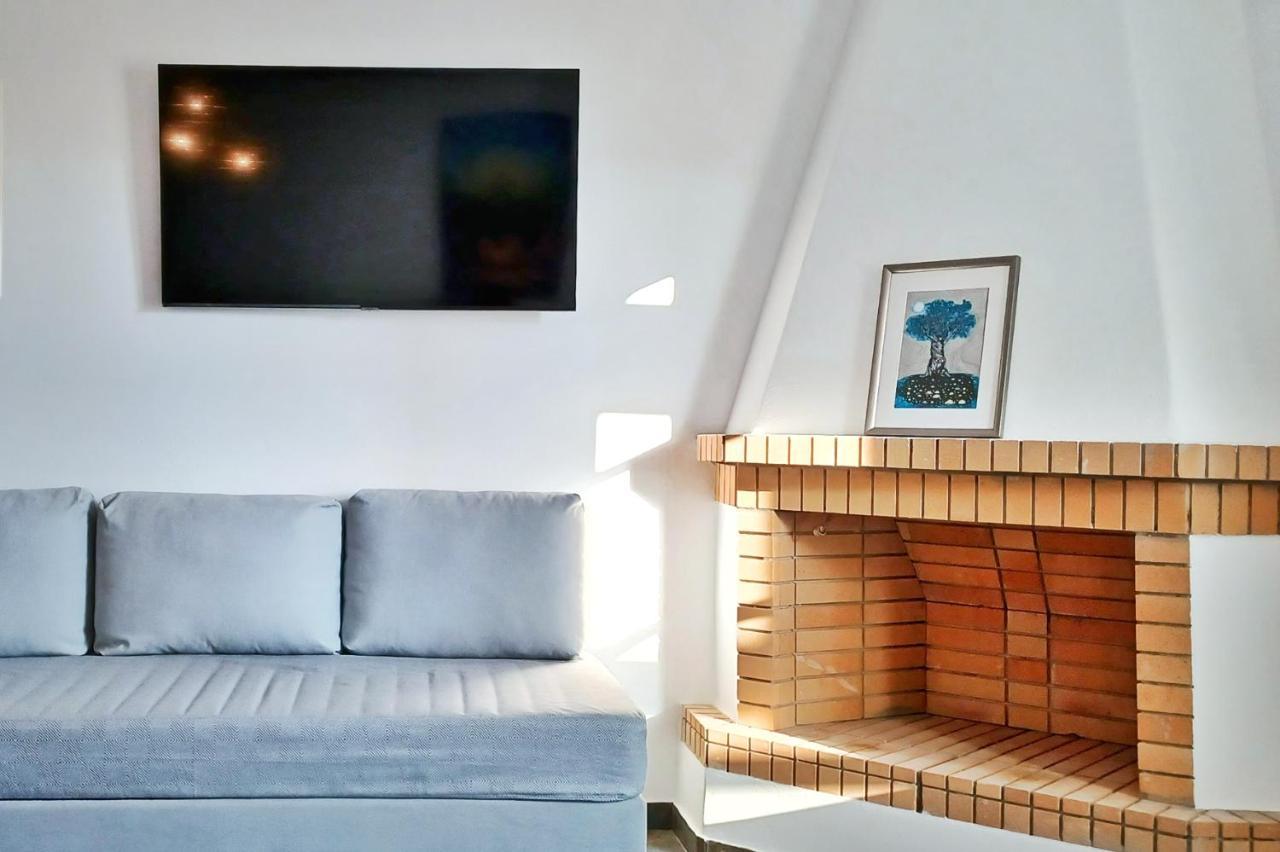 Sea Lilies Suites Плака Экстерьер фото