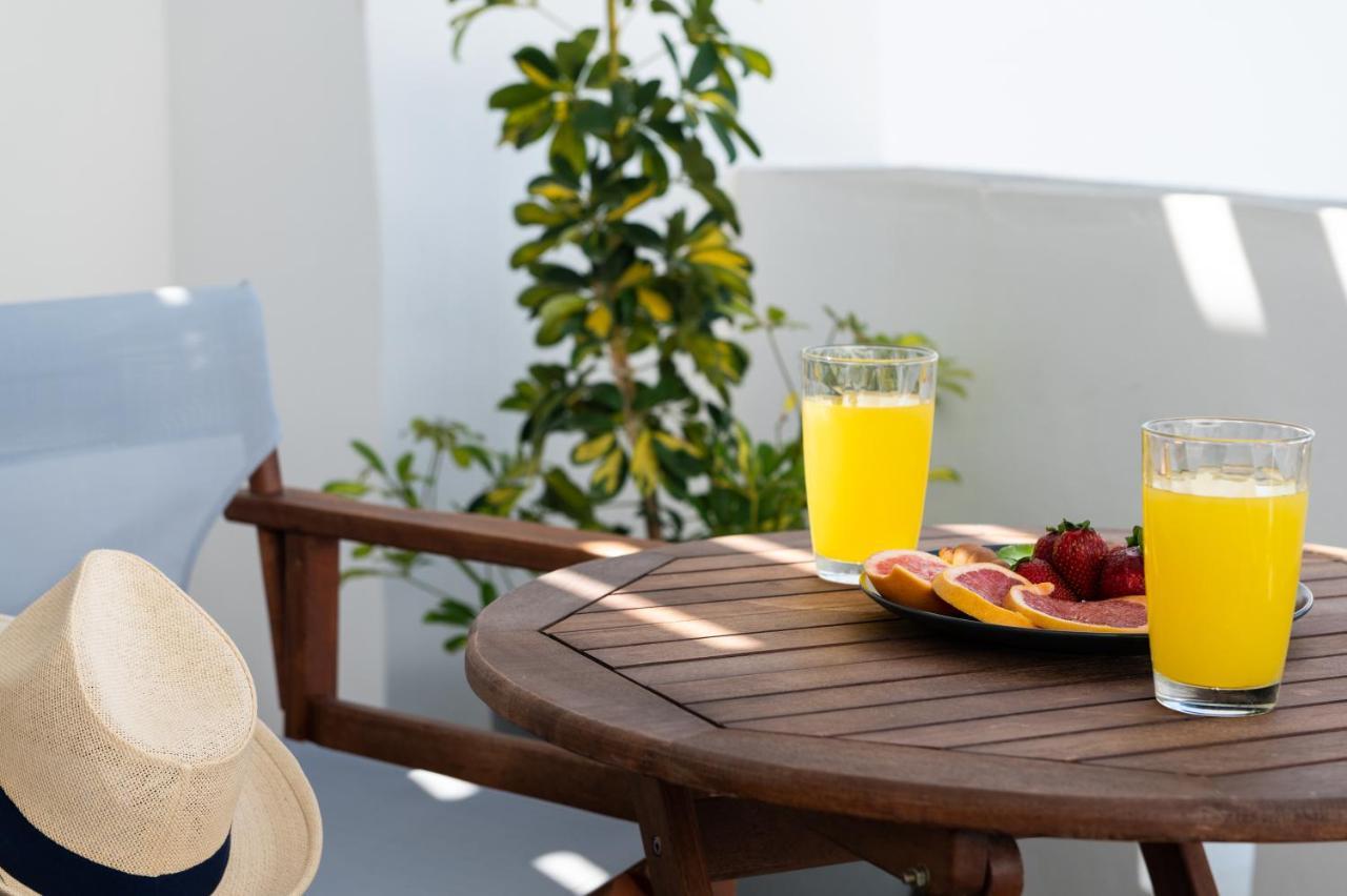 Sea Lilies Suites Плака Экстерьер фото
