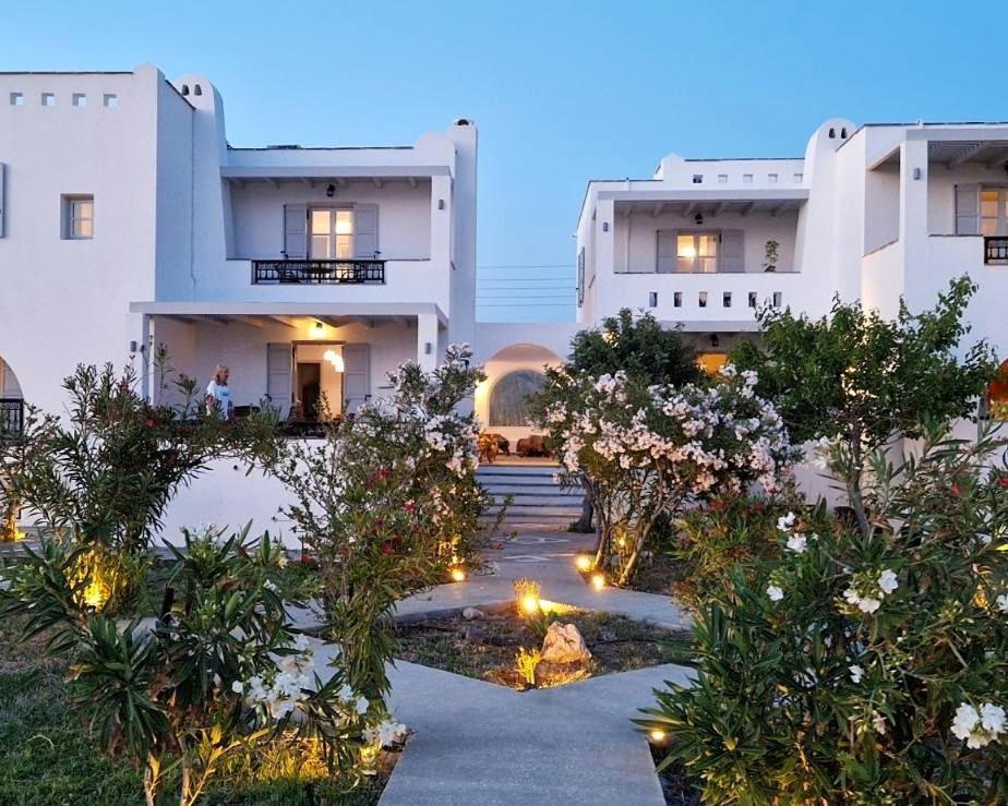 Sea Lilies Suites Плака Экстерьер фото